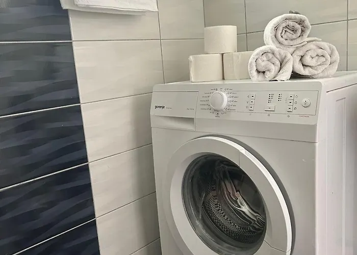 Penthouse Mira 马卡尔斯卡