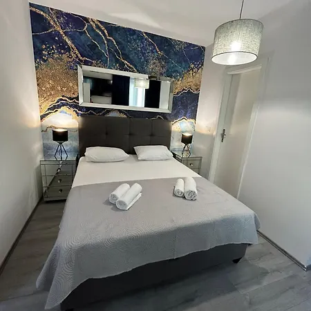 Apartment Penthouse Mira