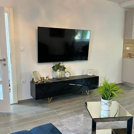 Apartment Penthouse Mira Makarska